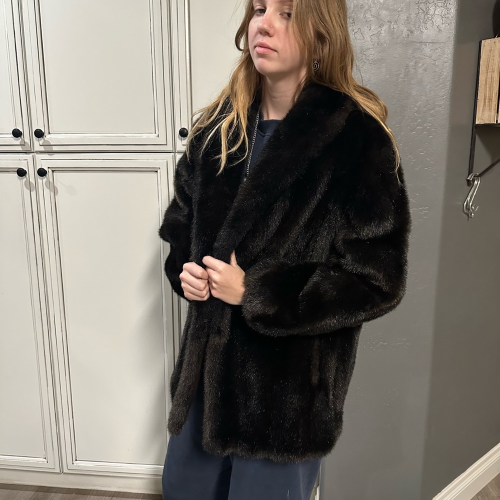 Vintage beautiful Hillmoor of New York USA made faux fur mink coat jacket